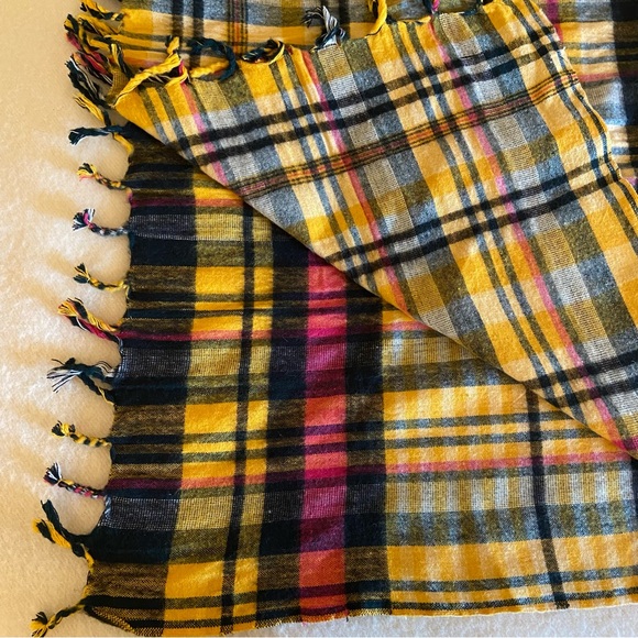 Yellow plaid Zara large scarf - Picture 3 of 4